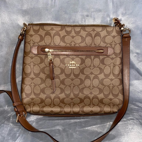 Coach Handbags - Coach crossbody
